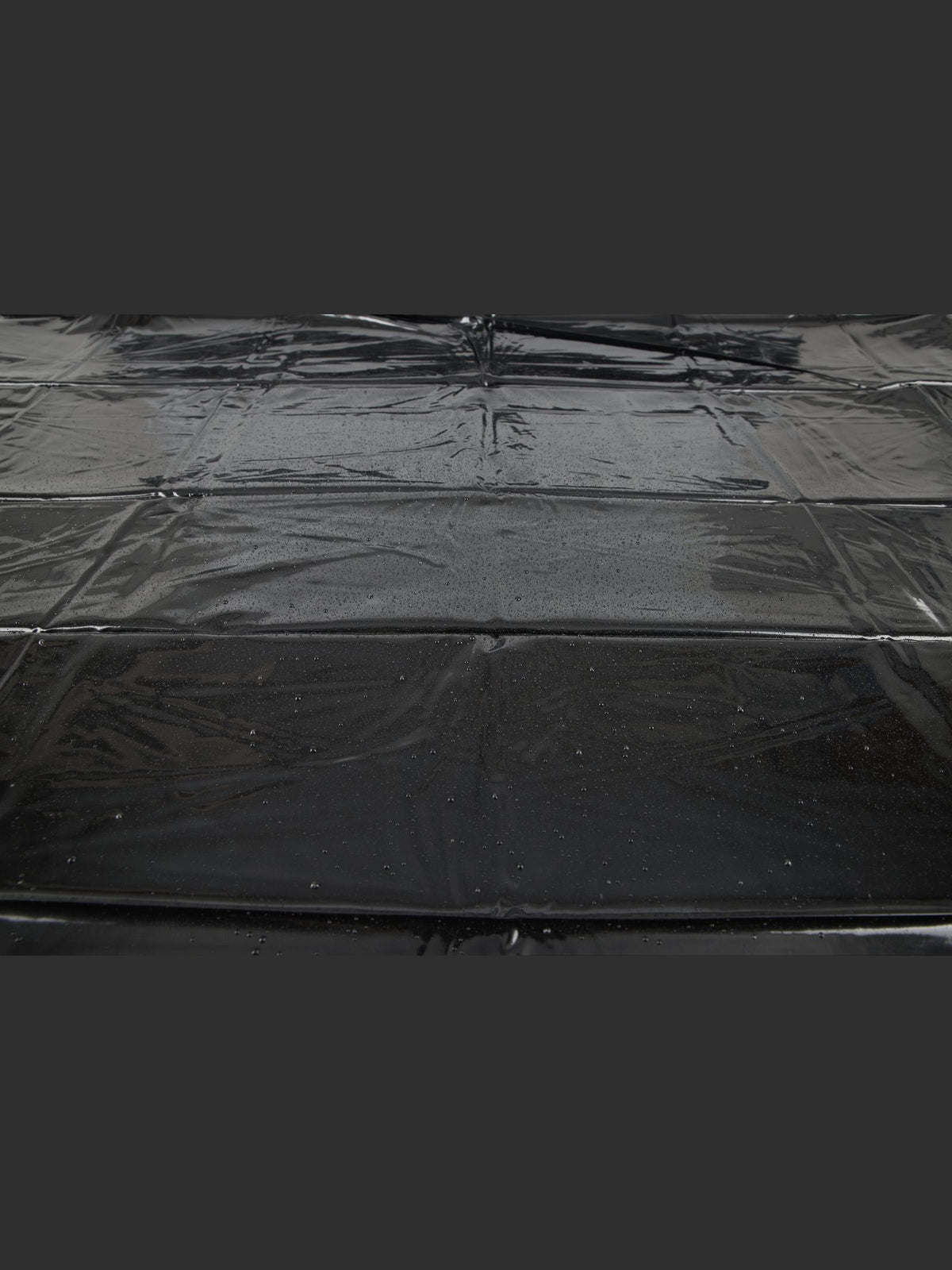 Lençol de vinil brilhante, 200 × 230 cm – Preto · fetish collection (foto 5)